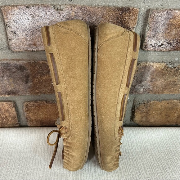 MINNETONKA “Allie” Tan Moccasin Shoes - Picture 5 of 9